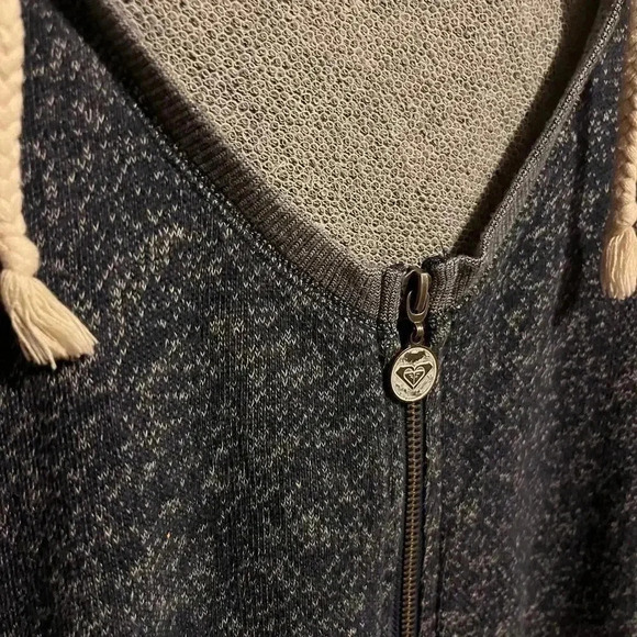 Roxy women’s navy blue 1/2 zip hoodie - Picture 4 of 6